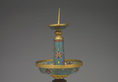 图片[2]-Copper candle stand in cloisonne enamels from a five-piece altar set, Qing dynasty (1644-1911)-China Archive